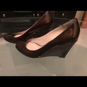 Classy wedge